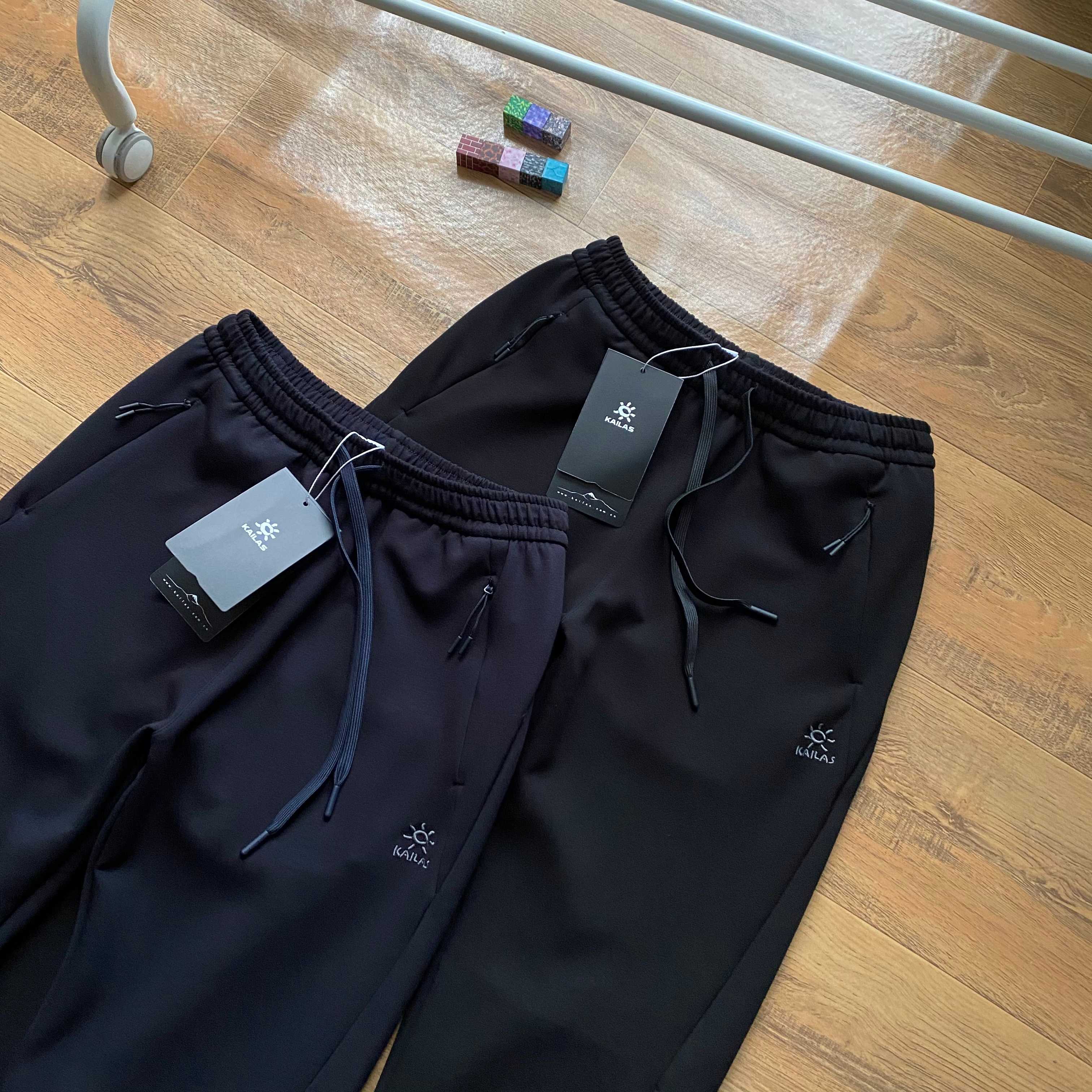 凱樂石Kaillas春秋季新款男士休閒運動長褲！經典時尚款，客供純棉針織空氣層面料，柔軟舒適！小標logo刺繡，精緻飽滿，兩側拉鍊口袋，套結加固，腰部鬆緊抽繩，做工細節都非常不錯，上身效果一級棒，喜歡的兄弟不要錯過！