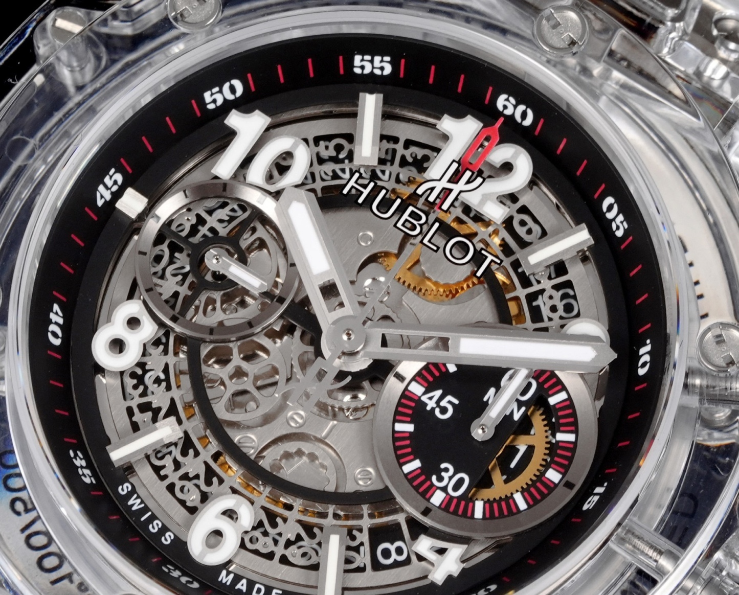 HBF  FACTORY 恆寶HUBLOT 宇舶表年度最佳復刻作品——宇舶BIG BANG系列411.JX.4802.RT“全透明腕表”
【精彩細節】1.還原正品錶盤後龍飛鳳舞的鏤空佈局，2.採用與原裝同樣的丙烯酸有機玻璃極致克隆——完成不可能完成的任務。該材質不僅硬度高，且具有抗鑫腐蝕，耐磨損等卓越物理特性。
【機芯功能】腕表直徑45mm。採用增強版計時7750機芯改原裝HUB.1242型芯，實現所有功能吻合正裝。
【精益求精】全力以赴，層層把關，在保證完美“透視感官”的同時，竭心盡力還原正品