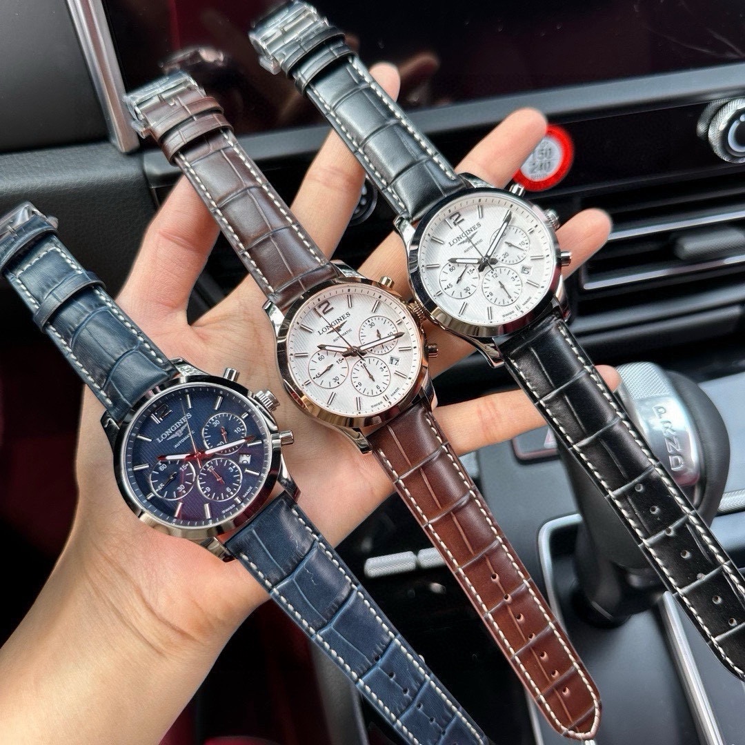 
品牌：浪琴
系列：康鉑（1:1復刻）
機芯：獨家訂制 上海9系全自動機械機芯 升級改良版 技術成熟 十分穩定 
表殼材質：316L精鋼 CNC數控雕刻 超精密 
字面：F廠首次使用Super-LumiNoVa夜光塗層 夜光效果十分凸顯
表徑：42MM 厚度11MM
產品等級：超A
玻璃：抗磨損藍寶石水晶鏡面，塗有多層防反光塗層
皮帶扣：三重折疊式安全表扣與按壓式開啓🔛裝置（正品一致）
錶帶：意大利進口皮帶 （舒適耐用）