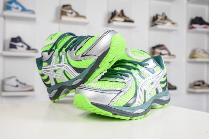 Asics Gel-Sekiran 亞瑟士 時尚舒適復古休閒運動跑步鞋
貨號：1203A954 300
尺碼:36 37 37.5 38 39 39.5 40.5 41 42 42.5 43.5 44 45