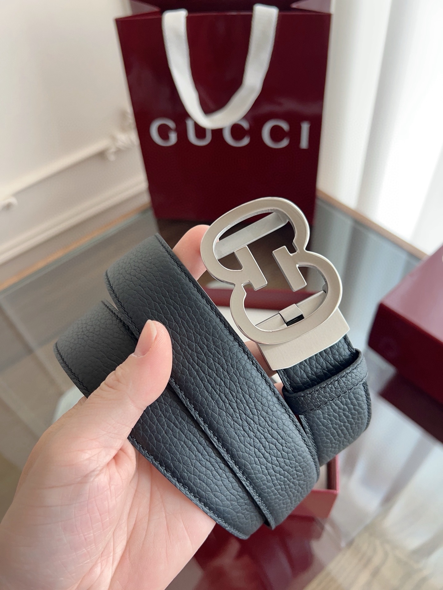 Gucci 古馳 自動平滑扣腰帶 精鋼打造五金 寬度35MM寬 雙面頭層牛皮 自由裁剪設計。