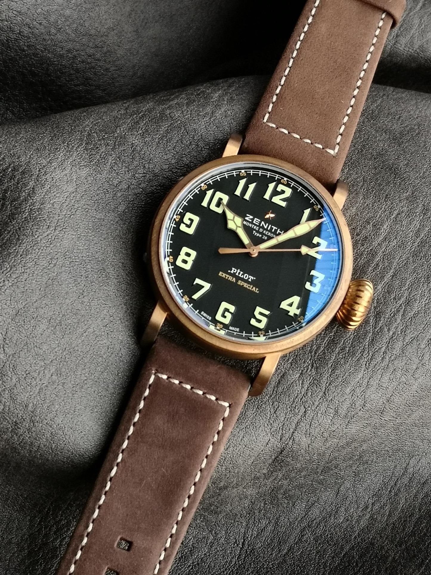 XF限量推薦：真力時飛行員系列29.2430.679/63.1001腕表，青銅表殼，卡其綠色錶盤，9015型自動機械，45毫米。