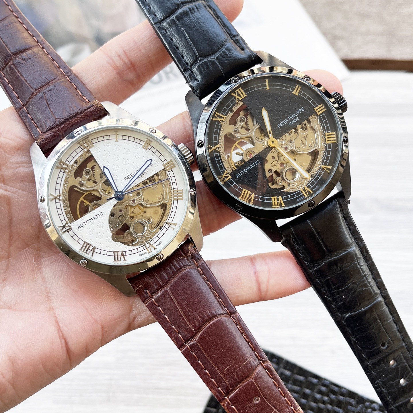 
複雜時計 奢華大氣🔥
經典新品 震撼上市🎈
【最新】：卡地亞大飛輪設計
【類型】：精品男士腕表
【錶帶】：真牛皮錶帶
【機芯】：高端全自動機械機芯
【鏡面】：礦物質強化玻璃（更高清）
品味高雅 浩瀚大氣 匠心獨運 腕間瑰寶
尺寸：直徑42mm厚12.5mm熱賣上市！歡迎轉載！