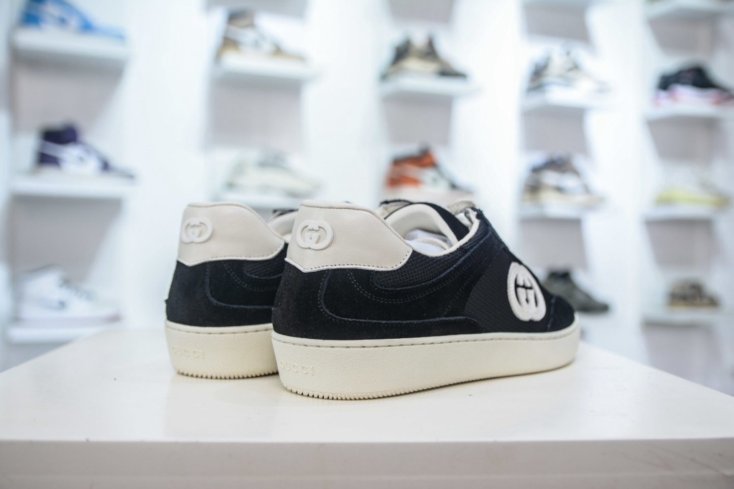 Gucci 古馳G75 圓頭系帶運動鞋 
尺碼：35 36 37 38 39 40 41 42 43 44 45 46