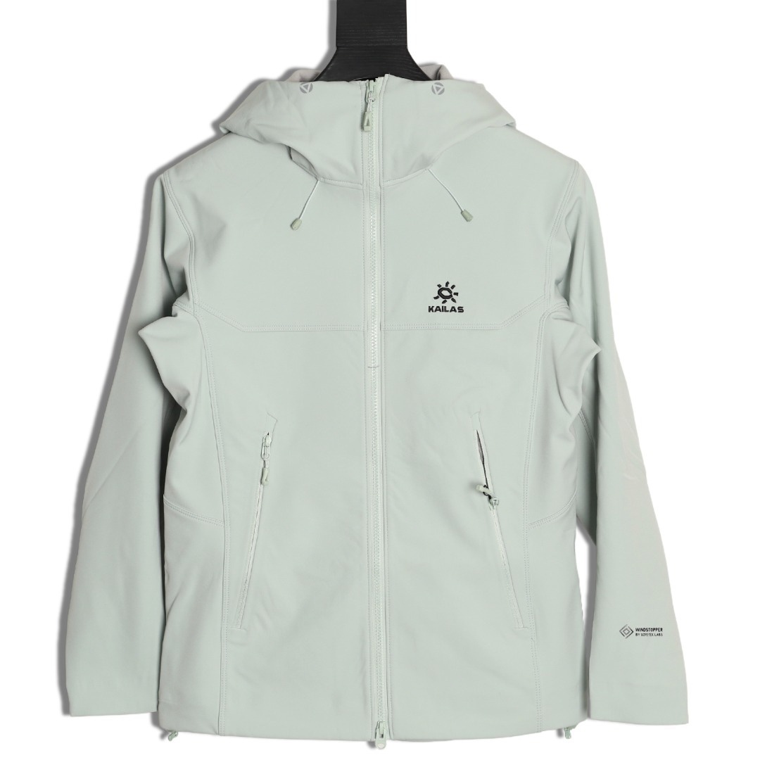 🔝KAILAS 凯乐石 M8 IC 运动户外登山徒步防风防泼保暖透气薄绒软壳拉链外套

某物在售同款 市面最好的货！ 全身压胶工艺 内里薄绒与鸟家伽马MX版型做工设计基本一致！

kailas自研科技面料 外层防风防水防冰内里采用中空保暖面料 立体薄绒 轻盈亲肤 保暖透气 有效抵挡在户外遇到的任何情况！ 前胸贴合口袋压胶 腋下一整片裁片的平车走线加压胶工艺 防止湿气冷气入侵的时候 衣服表面更加平整 大厂精湛做工 无可挑剔！
 3D风雪帽加中高帽领的设计 更有效防护颈部脸部冷风灌入且不遮挡视线