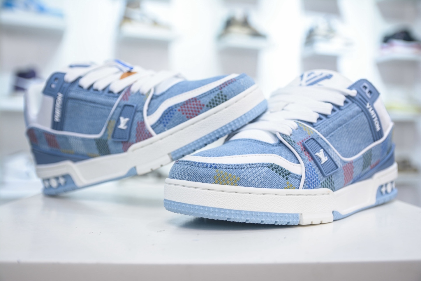 Louis Vuitton Trainer lv時裝走秀運動鞋 
尺碼：36 37 38 39 40 41 42 43 44 45 46