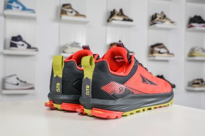 Altra Altra Lone Peak 9 奧創奧林匹斯9代 紅色 舒適百搭防滑耐磨低幫戶外跑步鞋
貨號：AL0A85RG660
SIZE：39 40 40.5 41 42 42.5 43 44 44.5 45