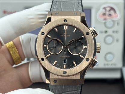 （實拍圖）升級版宇舶hublot恆寶表經典融合CLASSIC FUSION系列，直徑45mm，表殼316L精鋼，耐磨藍寶石玻璃，施華洛世奇鑽石鑲嵌，進口搭載進口7750多巧能計時機芯，還原原裝所有功能，在不同的時空共鳴，如繪畫，如音樂，如時計，獨一無二的HUBLOT最配獨一無二的他，經典融合計時腕表。