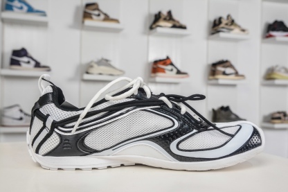 Balenciaga巴黎世家 25代 Radar 圓頭系帶 做舊效果 巴黎新款 
貨號：865703 WSTE0 9010
尺碼：35 36 37 38 39 40 41 42 43 44 45