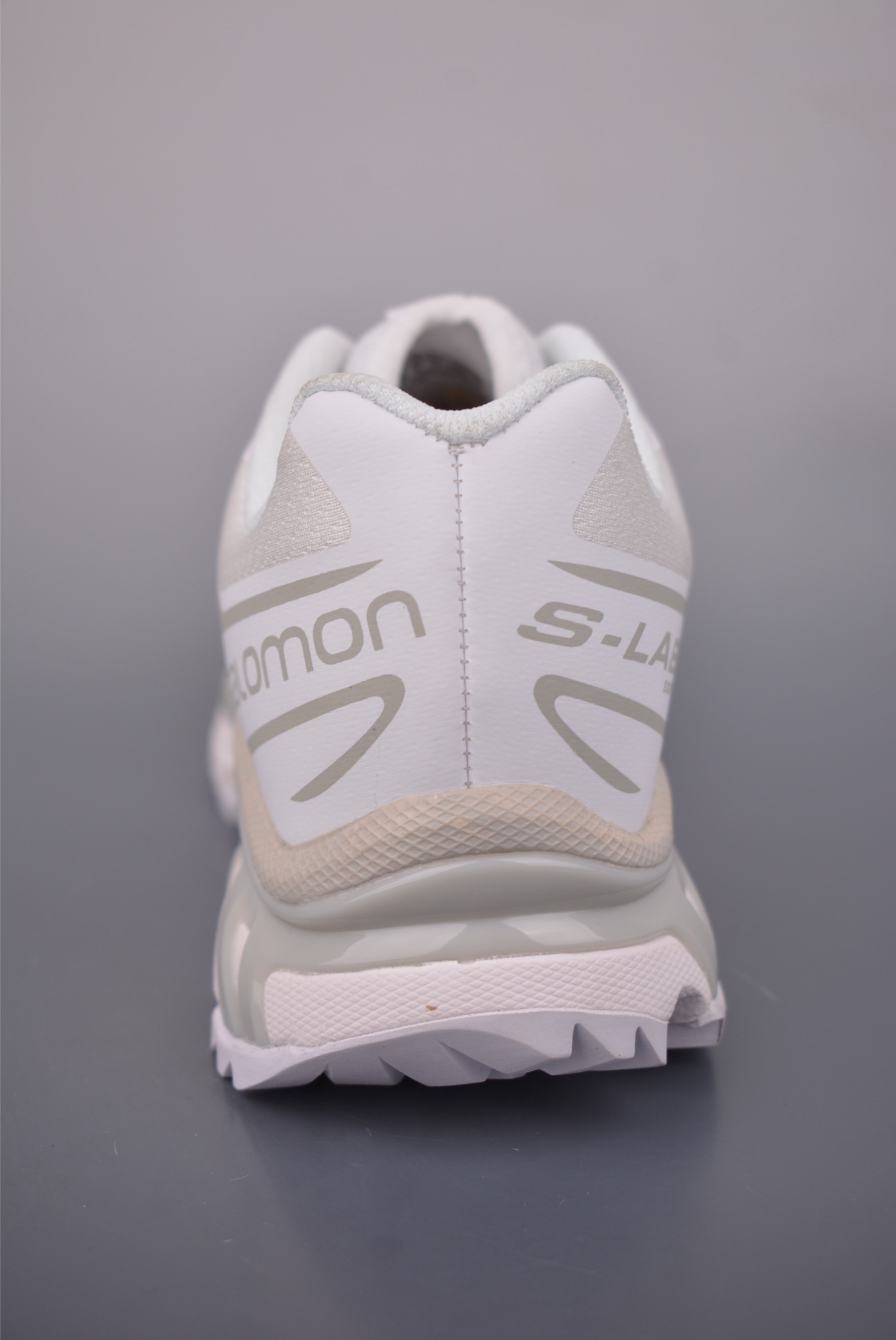 薩洛蒙 XT-6 GTX
探索者系列  
潮流越野機能戶外休閒運動跑步鞋
官方貨號: 4745063422
尺碼：36 36.5 37 38 38.5 39 40 40.5 41.5 42 42.5 43 44 45 
