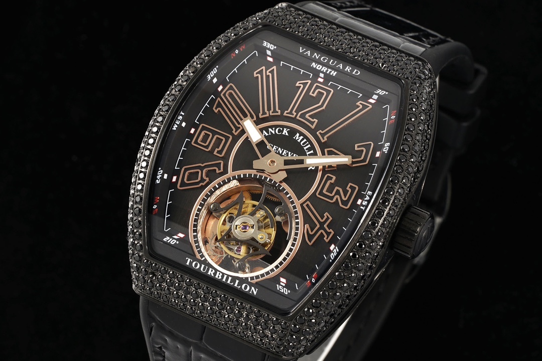 RMS 最新款 頂級復刻 法蘭克穆勒V45 Vanguard陀飛輪系列 歷時多年研發機芯 
1 1:1 超級復刻原裝複雜法穆蘭陀飛輪機芯 細節完美到位 打造正品機芯獨具的雙發條盒 超薄工藝 
2超長72小時動力儲存 告別每天手動上鏈 高端玩家的定制款 把頭上鏈30個半圈 發條盒為滿 不需要過度上鏈 
3 千錘百鍊 316L精鋼表殼 超薄表殼 與原裝一致厚度 彎曲弧度 更加貼合手腕 佩戴舒適 
4 純正進口意大利小牛皮 貼合手感品質一流的進口氟橡膠錶帶 與正版全完通用互換
5瑞士工程師 原版機芯拆解 一比一