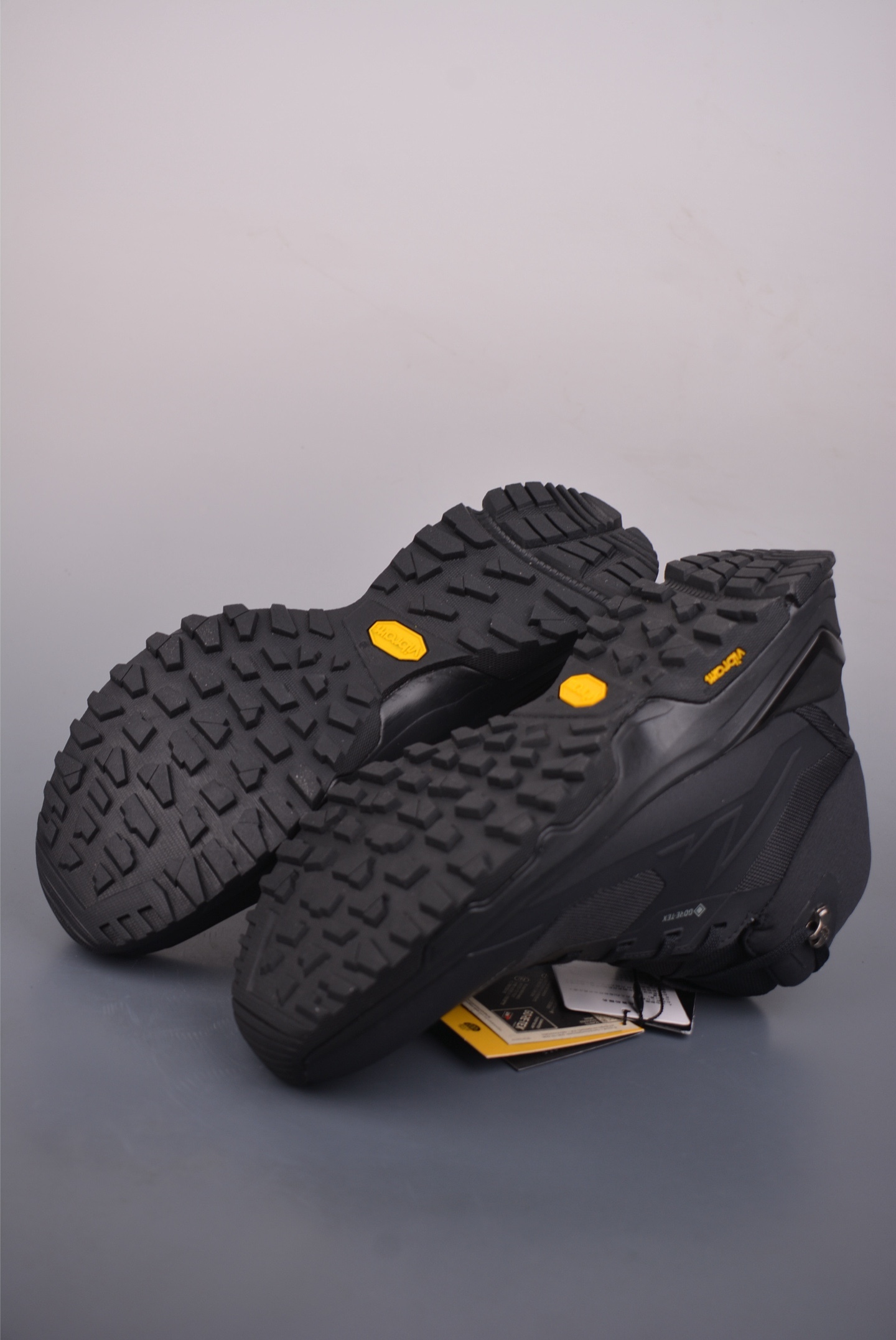 L/KAILAS凱樂石FUGA EX BOA
高幫越野跑山鞋防滑透氣彈力戶外跑步鞋 
官方貨號: KS25321263731
尺碼：39 40 41 42 43 44 45