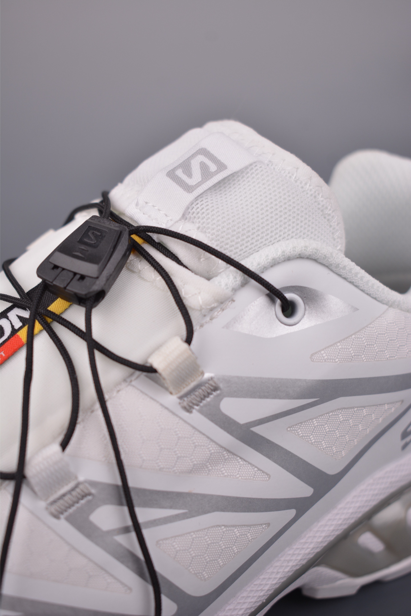 薩洛蒙 Salomon XT-6 
薩洛蒙復古潮流戶外機能登山跑鞋
官方貨號: 475811 
尺碼：36 36.5 37.5 38 38.5 39 40 40.5 41 42 42.5 43 44 44.5 45
