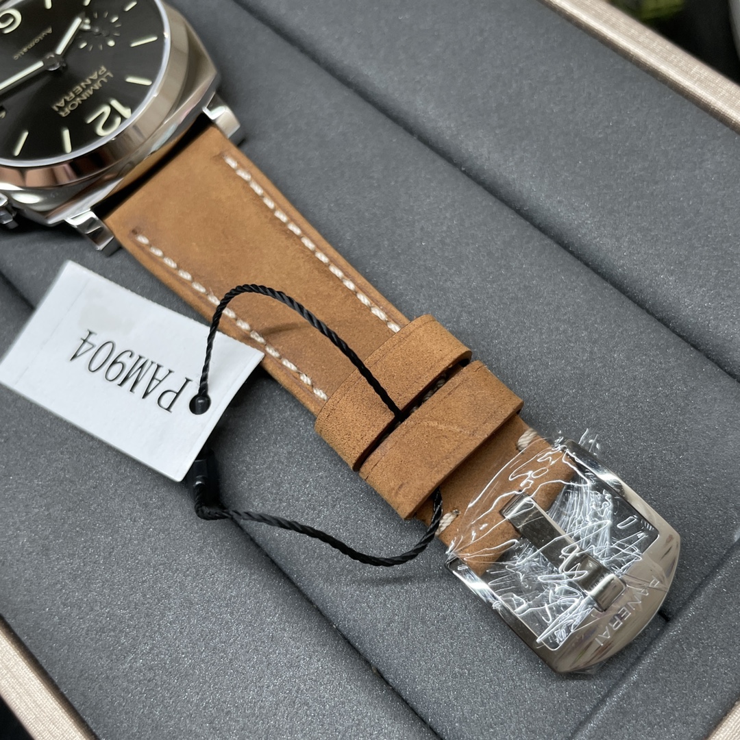 VS新品：沛納海 PAM904整個殼身厚度得以降低近四成！不設限，最纖薄！不循規，42mm男女可佩戴！太陽放射紋錶盤活力優雅，纖薄身軀佩戴輕便舒適，金針設計精巧簡約大氣。適合亞洲人手腕!