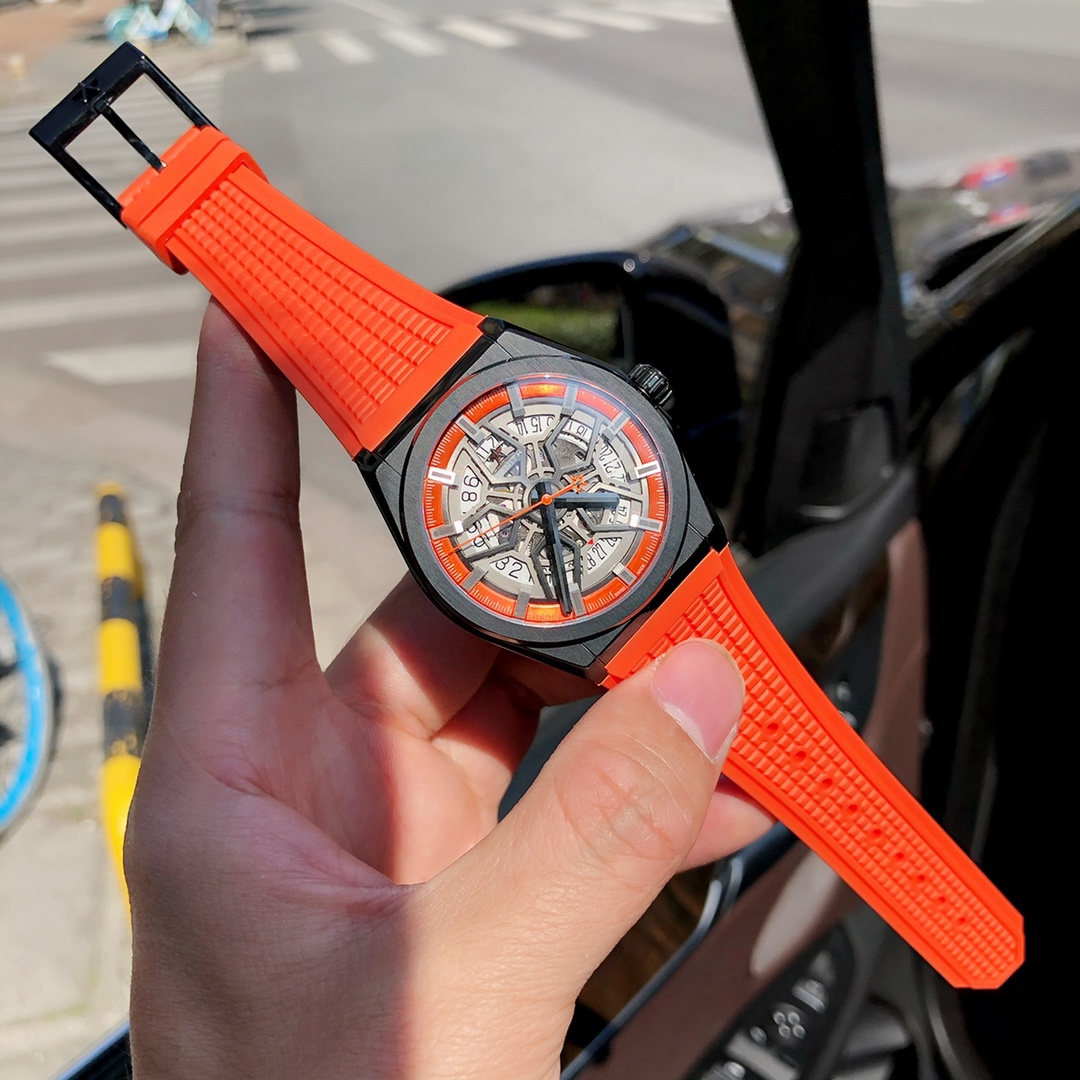 95.9000.670/78.R782
品牌：真力時
系列：DEFY
性別：男士
我來糾錯 
機芯 機芯型號：9015改Elite 670 SK
機芯類型：全自動機械
機芯直徑：25.60毫米
機芯厚度：3.88毫米
振頻：28800每小時振蕩次數
寶石數：27個
零件數：187個
動力儲備：50小時
我來糾錯 
外觀 表徑：41毫米
表殼厚度：10.75毫米
表盘颜色：镂空
表盘形状：圆形
表带颜色：黑色
表扣类型：针扣
背透：背透，透明蓝宝石水晶
防水深度：100米
表耳间距：暂无
