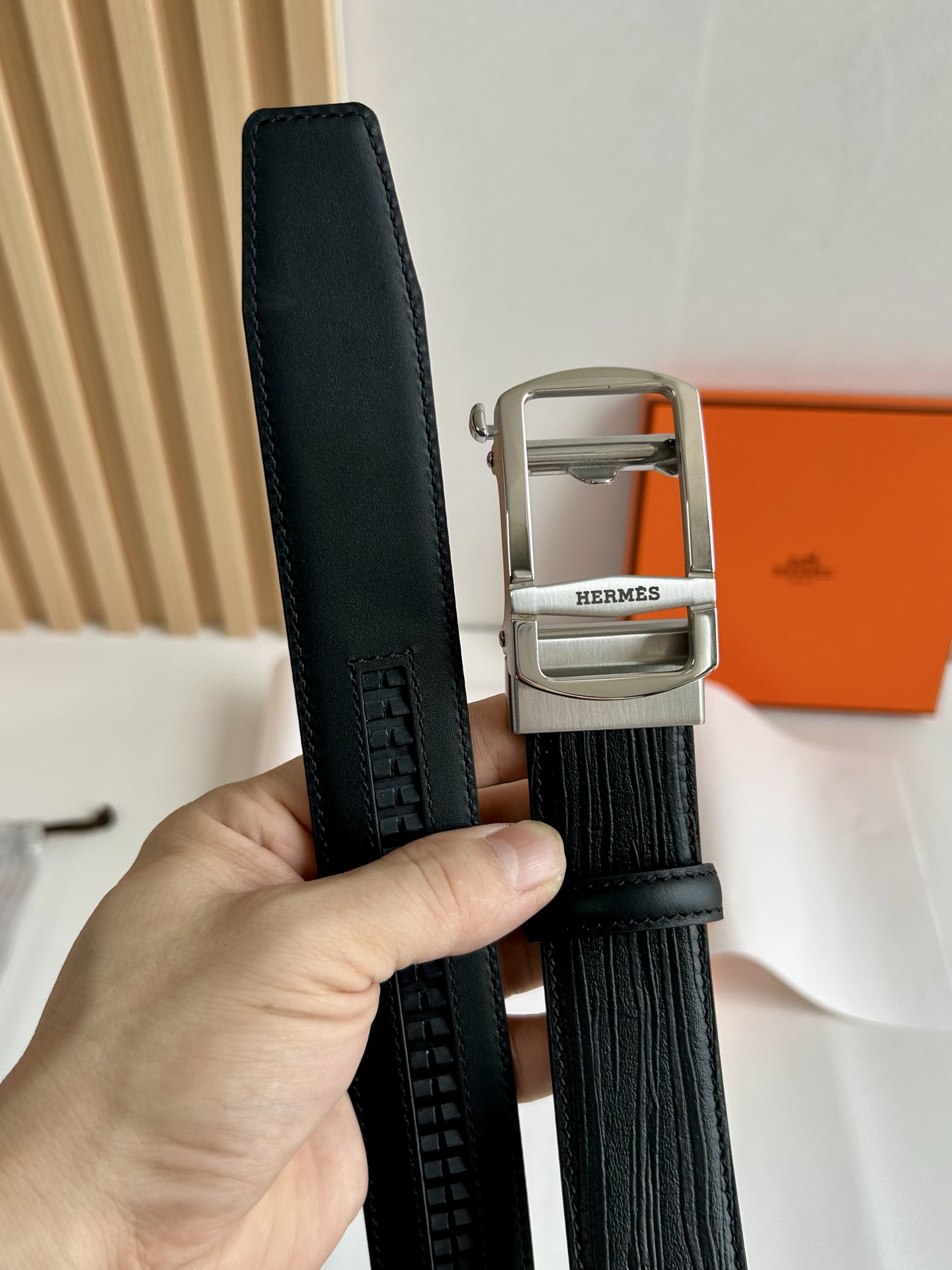 【H家】 新款紋路小牛皮腰帶，寬度3.5cm，搭配新款不鏽鋼自動扣，手感極佳、可以任意裁剪、永恆而經典！轉圖必大賣