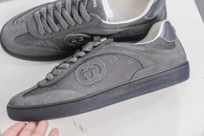 Gucci 古馳G75 圓頭系帶運動鞋
尺碼：39 40 41 42 43 44 45 46