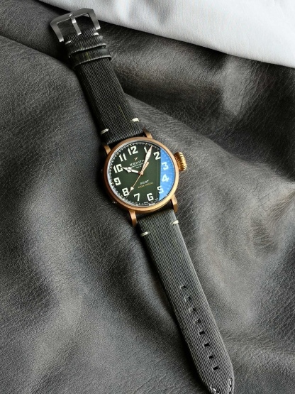 XF限量推薦：真力時飛行員系列29.2430.679/63.1001腕表，青銅表殼，卡其綠色錶盤，9015型自動機械，45毫米。