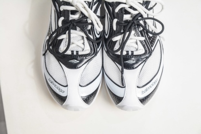 Balenciaga巴黎世家 25代 Radar 圓頭系帶 做舊效果 巴黎新款 
貨號：865703 WSTE0 9010
尺碼：35 36 37 38 39 40 41 42 43 44 45