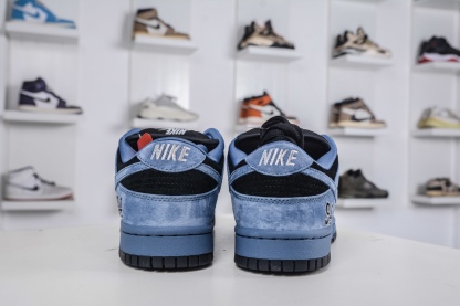 Supreme x Nk Dunk SB Dunk Low 聯名美國限定黑藍 
貨號:HQ8487 400
SIZE：36 36.5 37.5 38 38.5 39 40 40.5 41 42 42.5 43 44 44.5 45 46