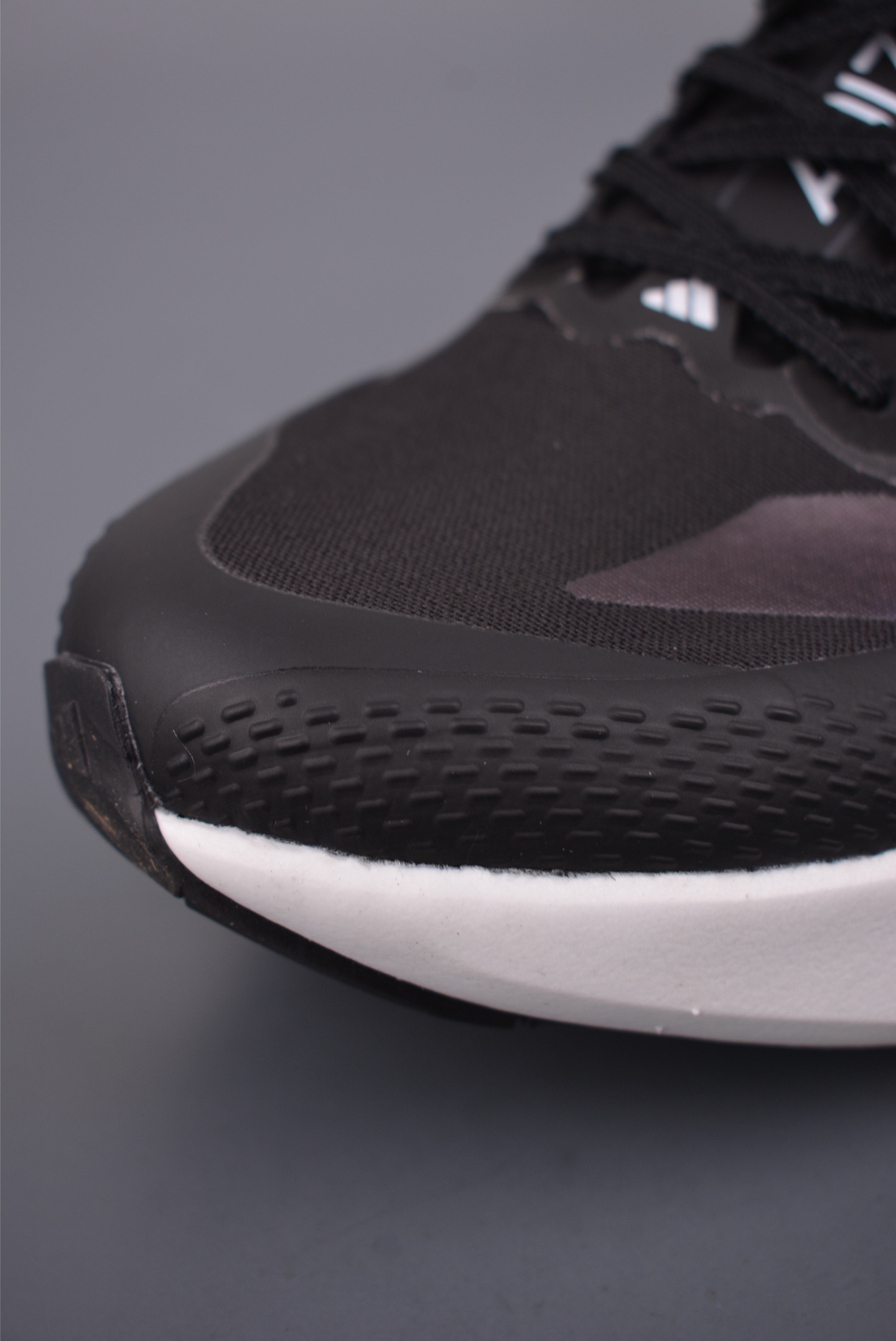 Adidas Adizero Evo SL ATR M
阿迪超輕透氣緩震跑鞋 
官方貨號: KK05232332
尺碼：36 36.5 37 38 38.5 39 40 40.5 41 42 42.5 43 44 44.5 45 
