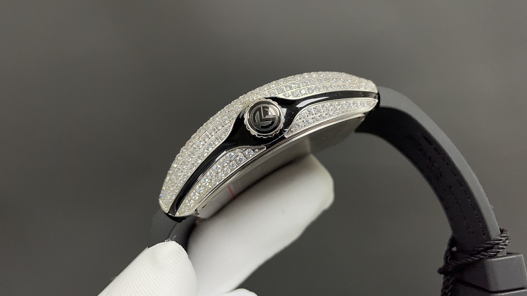 V45法兰克穆勒 满天星 白钻 44mm 2824机 顶级品质 出货实拍✈️