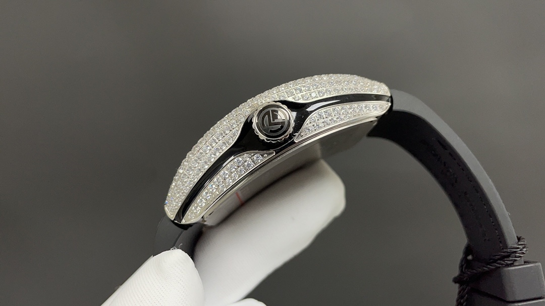 V45法兰克穆勒 满天星 白钻 44mm 2824机 顶级品质 出货实拍✈️