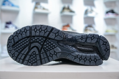 New Balance M1906R系列 復古老爹防滑耐磨低幫 跑步鞋 
貨號：M1906RJB
尺碼：36 37 37.5 38 38.5 39.5 40 40.5 41.5 42 42.5 43 44 45 46.5