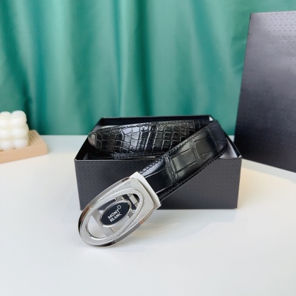 萬寶龍：原單頭層牛皮駝鳥紋面，內襯頭層小牛皮底，搭配原單自動扣，可裁剪的自動帶，此款腰帶面雙採用意大利原定廠制進口牛皮帶身 ，對專版櫃足寬3.5