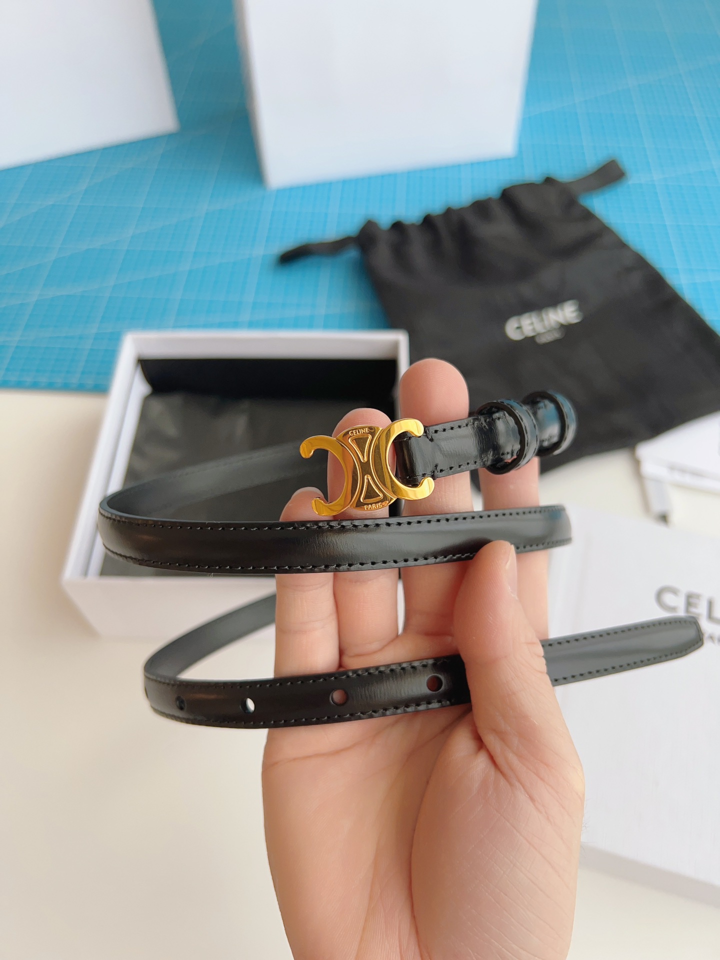 《CELINE》塞琳🇫🇷法國原廠皮料，黑色全皮 品質毋庸置疑 ，沒有更好，寬1.3cm