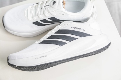 阿迪達斯 領航系列 Adidas Supernova EASE 2 W 馬拉松專業賽事休閒運動跑步鞋 
貨號: JQ4254
尺碼: 40 40.5 41 42 42.5 43 44 44.5 45