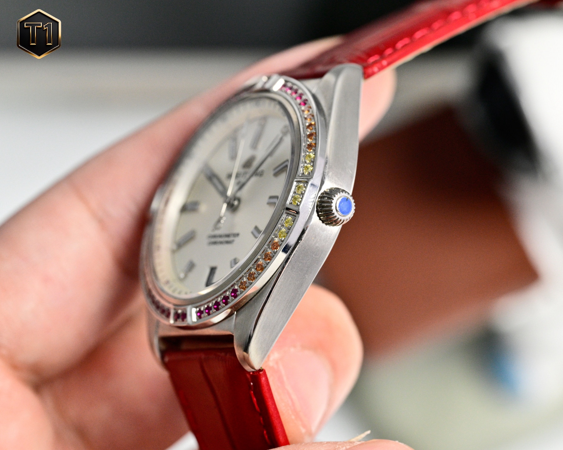 GTR  百年靈新款橫空出世（推出新高度）
全新百年靈機械計時腕表-南海膠囊系列
(chronometer Automatic 36mm)特別版
1⃣️現代復古風格讓您在人群中脫穎而出，打破沈悶，有溫度又不失浪漫！
2⃣️這款優雅的現代復古靈感腕表適合想在人群脫穎而出的女士。（男士也可佩戴，膠囊系列市面最薄的中性款。）
3⃣️融合優異性能和造型美感，時尚而優雅，適合各種場合，多種金屬表殼可供選擇，同時也有鑲嵌彩色寶石鑽，從炫酷的精鋼材百搭雙色間金乃至豪華紅金，一應俱全，時標和多姿多彩錶盤。
4⃣️搭載