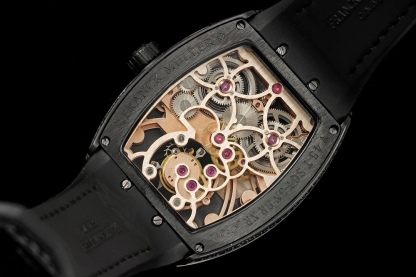 RMS最新款 頂級復刻 法蘭克穆勒V45 Vanguard陀飛輪系列 歷時多年研發機芯 
1 1:1 超級復刻原裝複雜法穆蘭陀飛輪機芯 細節完美到位 打造正品機芯獨具的雙發條盒 超薄工藝 
2超長72小時動力儲存 告別每天手動上鏈 高端玩家的定制款 把頭上鏈30個半圈 發條盒為滿 不需要過度上鏈 
3 千錘百鍊 316L精鋼表殼 超薄表殼 與原裝一致厚度 彎曲弧度 更加貼合手腕 佩戴舒適 
4 純正進口意大利小牛皮 貼合手感品質一流的進口氟橡膠錶帶 與正版全完通用互換
5瑞士工程師 原版機芯拆解 一比一甲