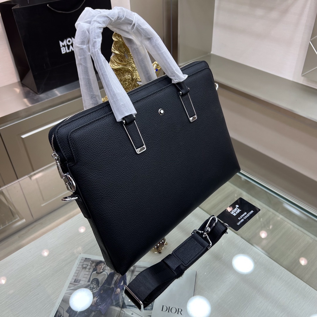 新品 ：Montblanc lnternational（萬寶龍）🔥最新款公文包，不但包型做得好，而且品質也非常精細，採用進口牛皮，半定型設計，帶密碼鎖，款式簡單大方[色][勾引][勾引]
型號 : 212-1
尺寸 : 38-28-6