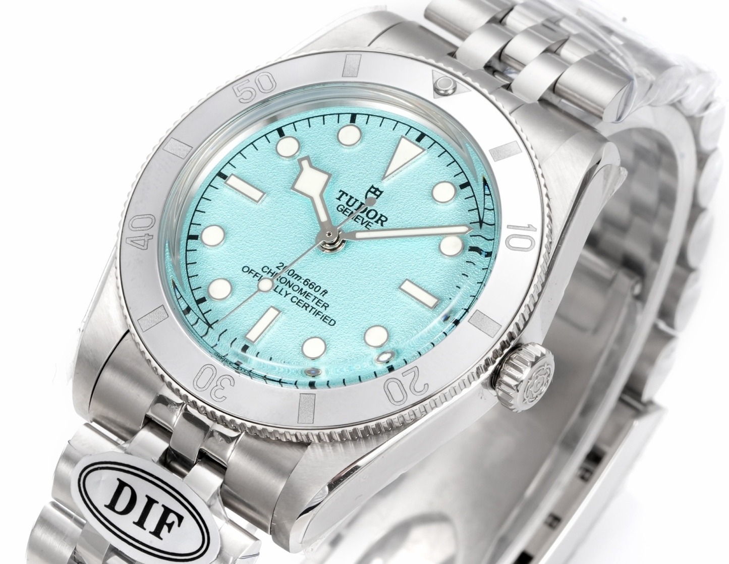 DIF 最強副本 
DIF隆重推出帝舵碧灣54型M79000N腕表，
37mm表殼貼合手腕，佩戴舒適，啞光錶盤簡約大氣，質感細膩，無日曆設計化繁為簡，回歸純粹讀時體驗，以純粹精神和現代表達方式，向1954年問世的品牌首款潛水表-7922型獻上最真誠的敬意！
DIF匠工精神 整表配備導角精磨不拉手 注重細節 質感無敵 搭載丹東定制一檔機芯 日誤差僅3-5秒幾乎0反修 超穩定！
錶帶均為CNC通體成型拉絲工藝錶帶 非小廠組裝片！配備帝舵表“T-fit”表扣 可滑軌微調
超強瑞士夜光刻度 盤面字體油壓立體