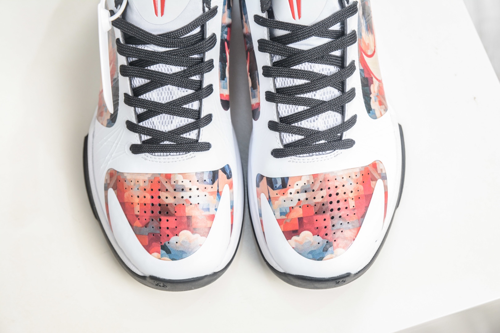 NK Zoom Kobe V 馬年限定 CNY新年款 耐克 科比5代系列 低幫復刻實戰運動低幫文化籃球鞋 
貨號：CD4991 867
尺碼：38 38.5 39 40 40.5 41 42 42.5 43 44 44.5 45 46