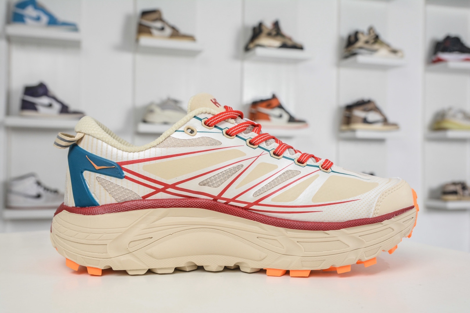 HOKA ONE ONE Mafate Speed 2 Low 輕量低幫戶外越野跑鞋
貨號:1126851/CMPP
尺碼:36 36.5 37.5 38 38.5 39 40 40.5 41 42 42.5 43 44 45