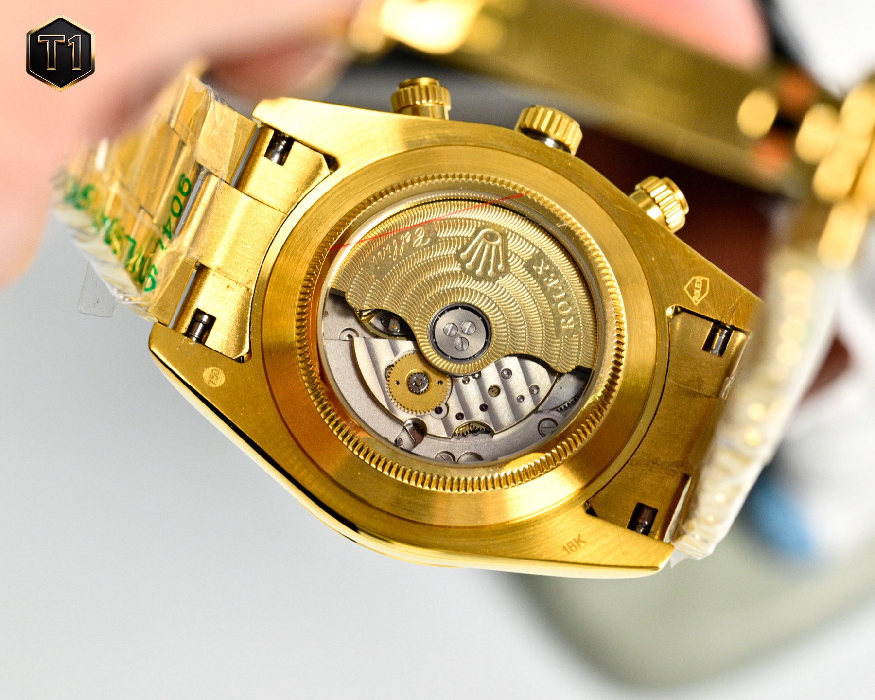 
年度新款強力推薦
🔥經典日誌系列-多功能腕表🔥
防表屆最高版本⌚️勞力士⌚️ 複雜系列六針男表[愛心]爆款[愛心] 多功能腕表。
1⃣️搭載原裝進口9100星期月份月相動能功能機芯機械表！
2⃣️錶盤上採用經典獨家高級奢華稜紋 突顯出這款腕表的華貴氣質[呲牙]
3⃣️錶帶採用進口316鋼帶腕表！
4⃣️表鏡採用雙卜藍寶石鏡面！
5⃣️透視底蓋！
6⃣️直徑41毫米，厚度10毫米！
腕表功能匯集星期/月份/日期/月亮/太陽等功能於一身，最佳男士商務腕表真正的標配！為高端腕表的代表之作！
榮譽出品