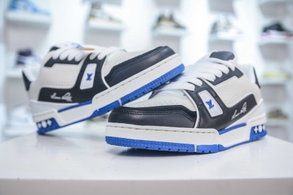 
 Louis Vuitton Trainer lv時裝走秀運動鞋 
尺碼：39 40 41 42 43 44 45 46