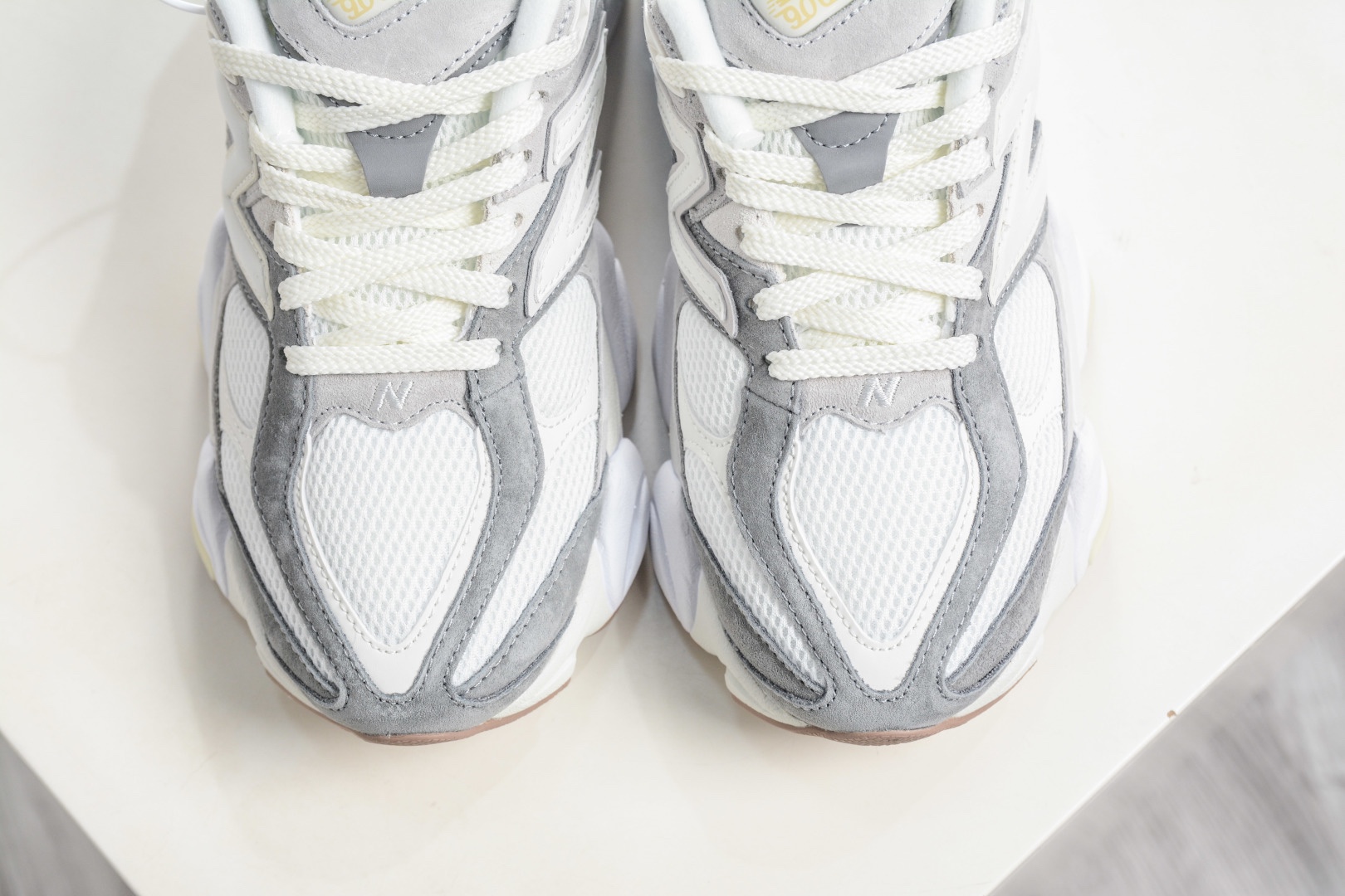 新百倫New Balance NB9060 米灰 U9060AUB 
Size：36 37 37.5 38 38.5 39 40 40.5 41 42 42.5 43 44 45 45.5 46.5