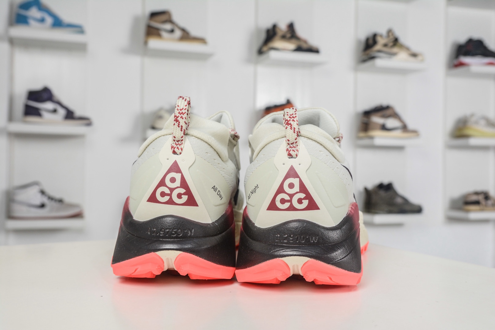 NK ACG ZEGAMA TRAIL 6 網面透氣跑步鞋  
貨號：HV8113 103
尺碼：36 36.5 37.5 38 38.5 39 40 40.5 41 42 42.5 43 44 45