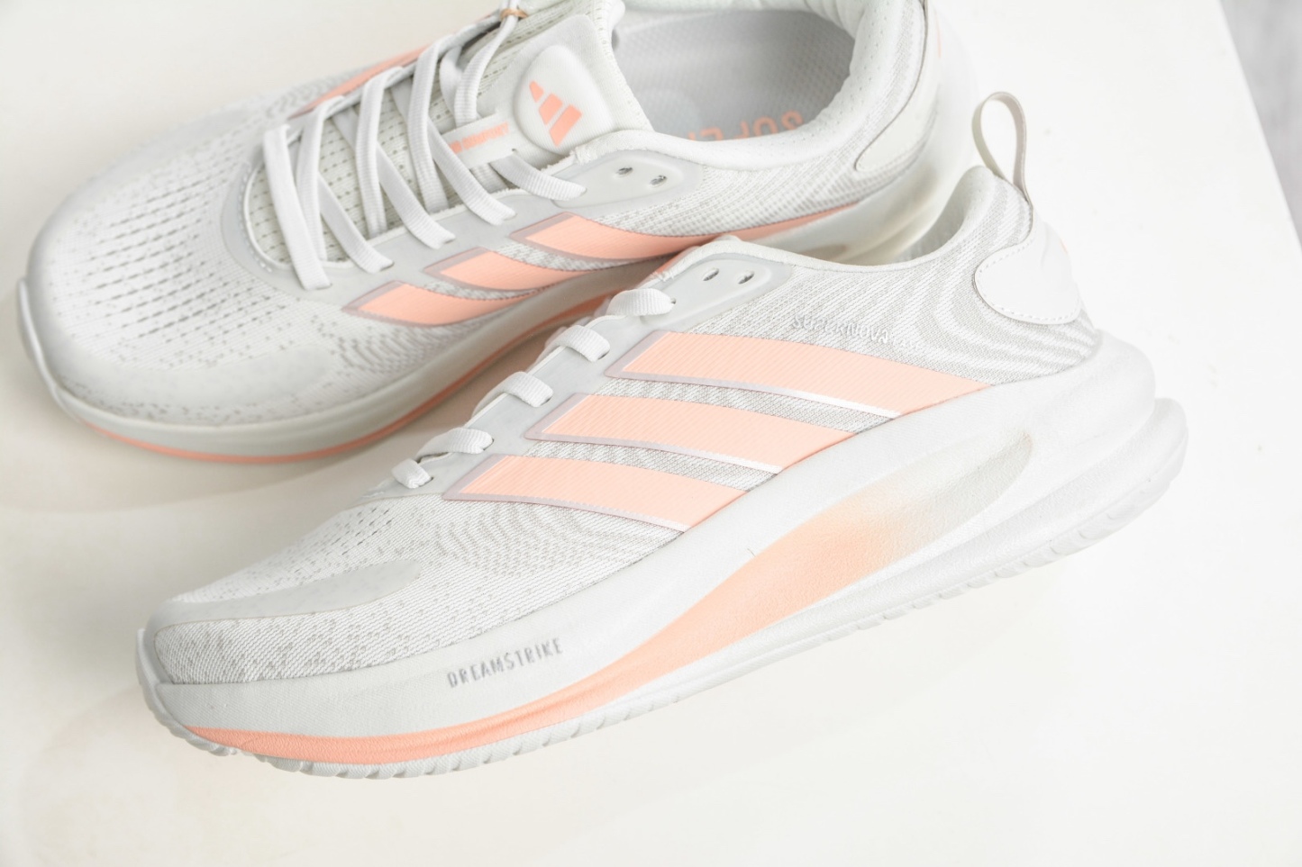 阿迪達斯 領航系列 Adidas Supernova EASE 2 W 馬拉松專業賽事休閒運動跑步鞋 
貨號: KJ8676
尺碼: 36 36.5 37 38 38.5 39 40