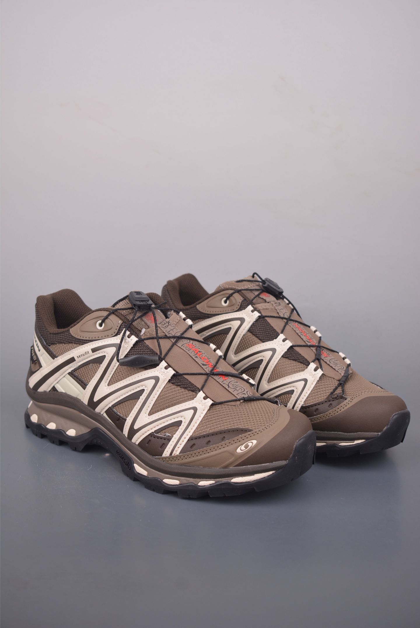 薩洛蒙 Salomon XT-Quest GTX ATHR 薩洛蒙復古潮流戶外機能登山跑鞋
官方貨號: 473058 
尺碼：36 37.5 38 38.5 39 40 40.5 41 42 42.5 43 44 44.5 45 46