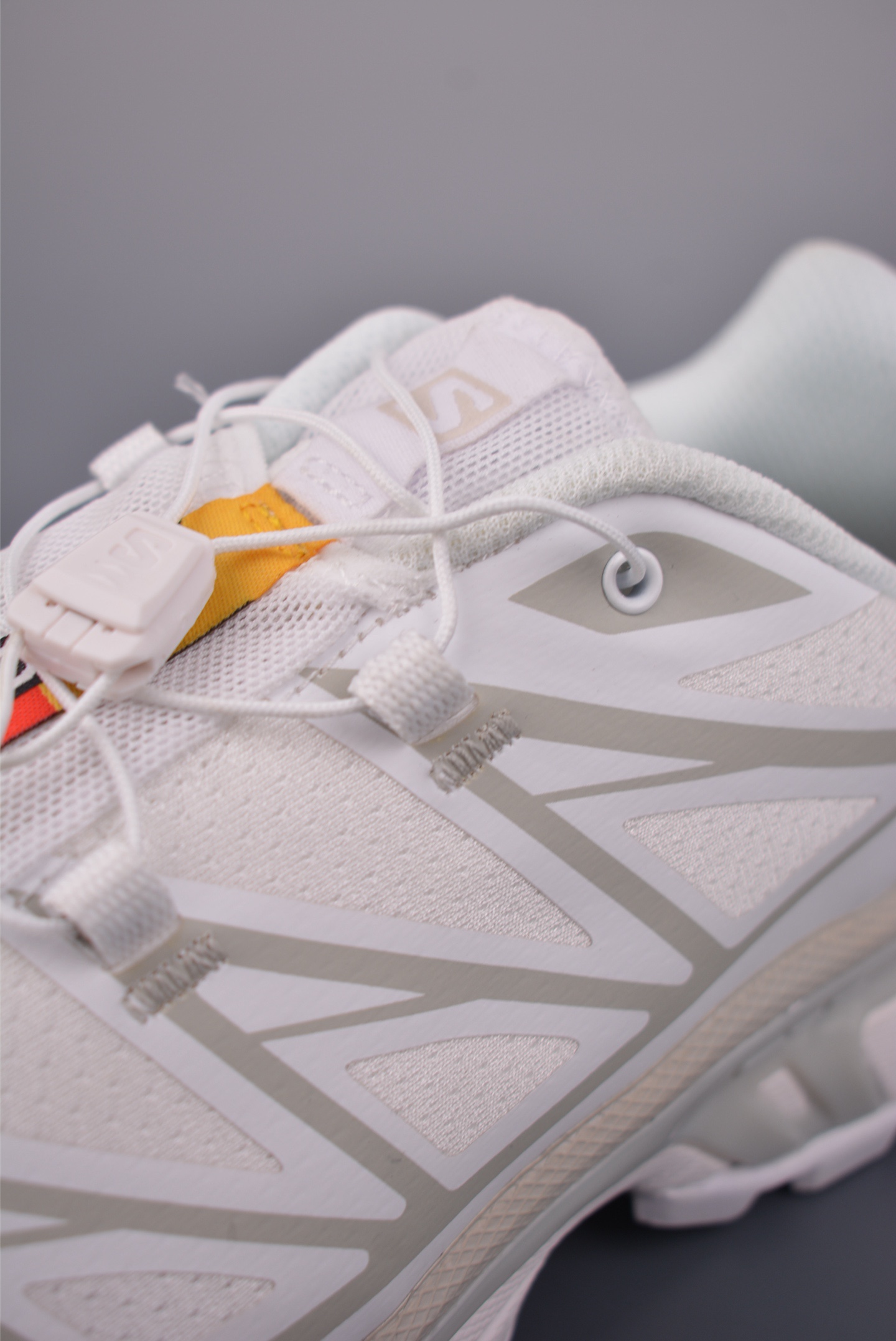 薩洛蒙 XT-6 GTX
探索者系列  
潮流越野機能戶外休閒運動跑步鞋
官方貨號: 4745063422
尺碼：36 36.5 37 38 38.5 39 40 40.5 41.5 42 42.5 43 44 45 
