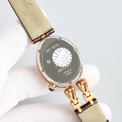 升级版[色]那不勒斯王后系列REINE DE NAPLES[色]高品質女士瑞士石英機芯女表、和機械腕表[色]設計靈感正是來自寶璣大師為那不勒斯王后卡洛琳·繆拉所創制的世界首枚腕表。該系列腕表採用鵝卵形的表殼和機芯，設計獨特，曲線優美，以時尚.優雅的形式表達現代女性的柔美與嫵媚，散髮著濃濃詩意。