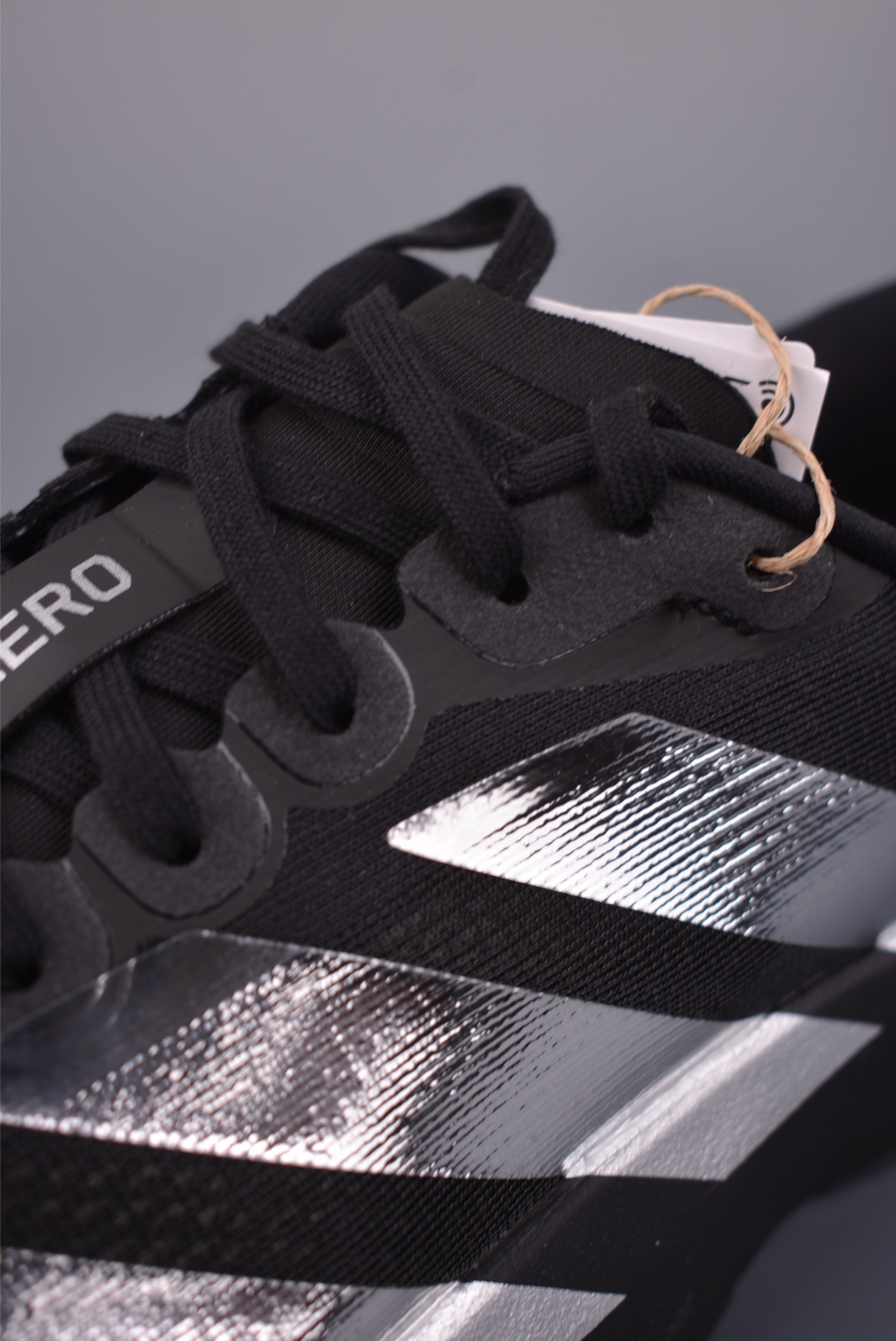 Adidas Adizero Evo SL M
阿迪超輕透氣緩震跑鞋  
官方貨號: KJ13653137
尺碼：39 40 40.5 41 42 42.5 43 44 45 46
