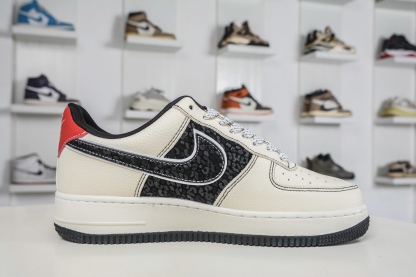 Nike Air Force 1 Low 07 x Dior 迪奧聯名-米白黑紅
貨號：SY1388 037
Size：36 36.5 37.5 38 38.5 39 40 40.5 41 42 42.5 43 44 44.5 45