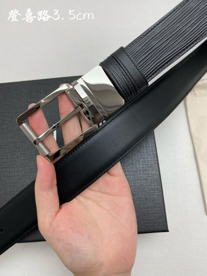 
登喜路是英國歷史悠久的奢侈品牌，其皮帶以精湛工藝、高品質材料和經典設計著稱在男士奢侈品領域享有很高聲譽，適合商務和休閒
