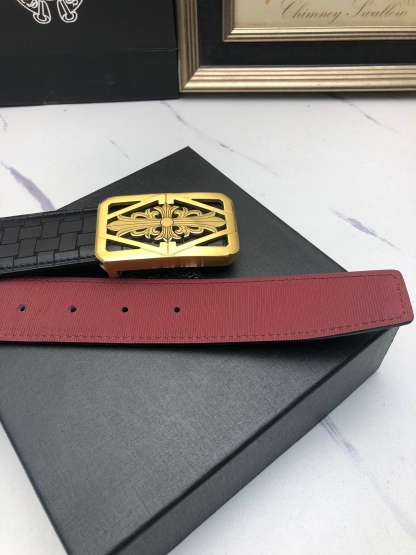 克羅星：原單頭層牛皮燙印花紋面，內襯頭層小牛皮底，搭配原單自動扣，可裁剪的自動帶，此款腰帶面雙採用意大利原定廠制進口牛皮帶身 ，對專版櫃足寬3.5