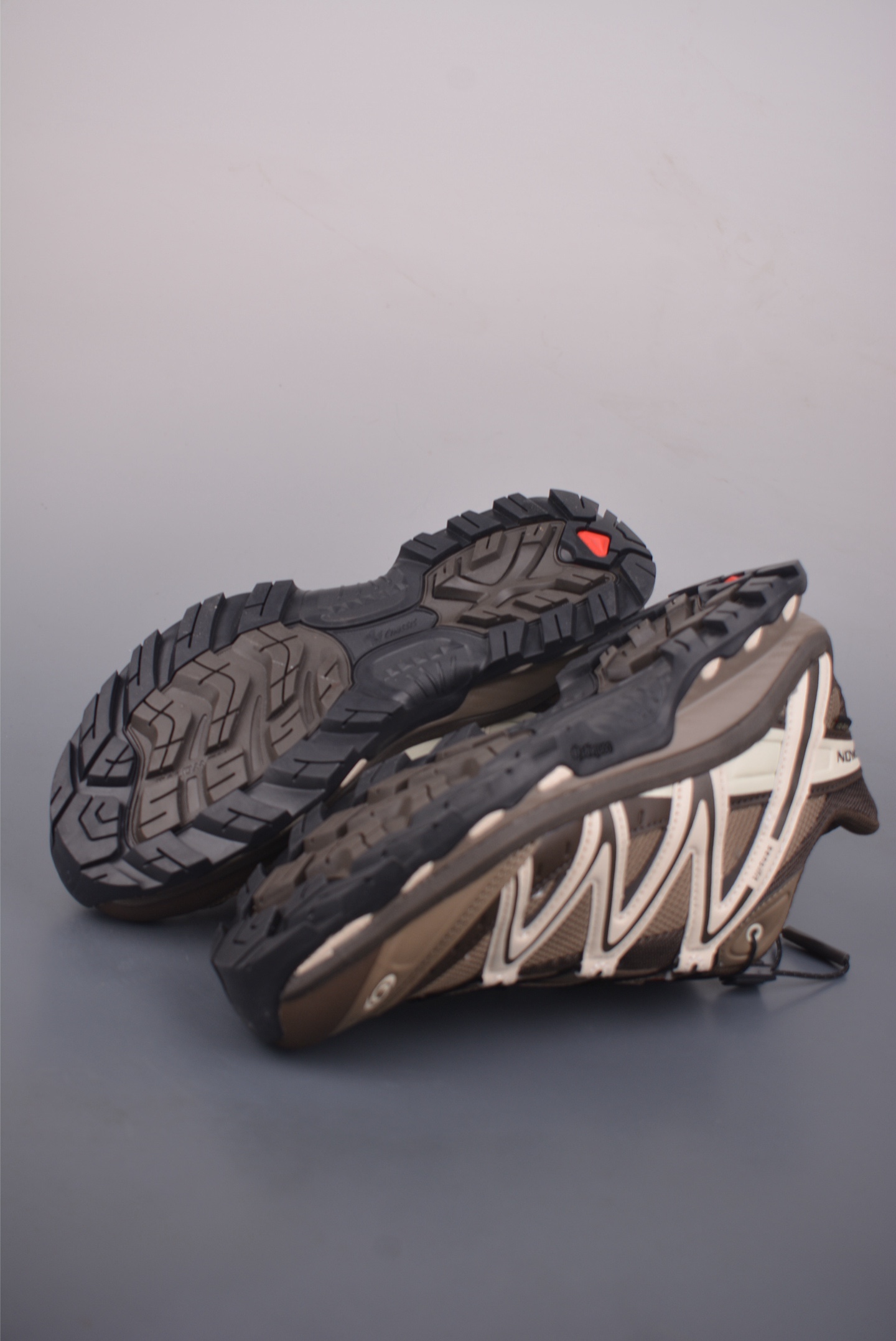 薩洛蒙 Salomon XT-Quest GTX ATHR 薩洛蒙復古潮流戶外機能登山跑鞋
官方貨號: 473058 
尺碼：36 37.5 38 38.5 39 40 40.5 41 42 42.5 43 44 44.5 45 46